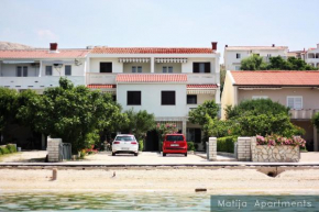 Отель Apartmani Matija  Метайна